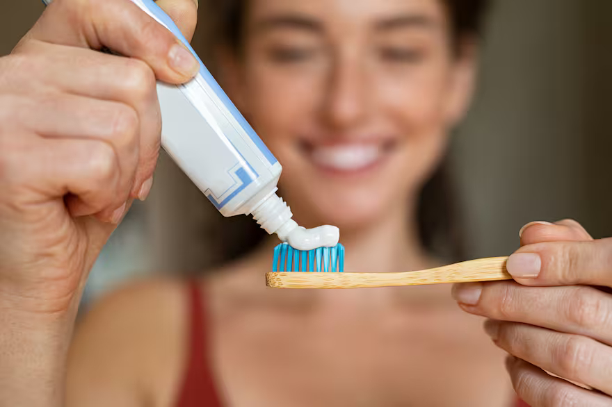 Alerta sanitaria: prohíben un dentífrico Colgate tras reportes de heridas en la boca