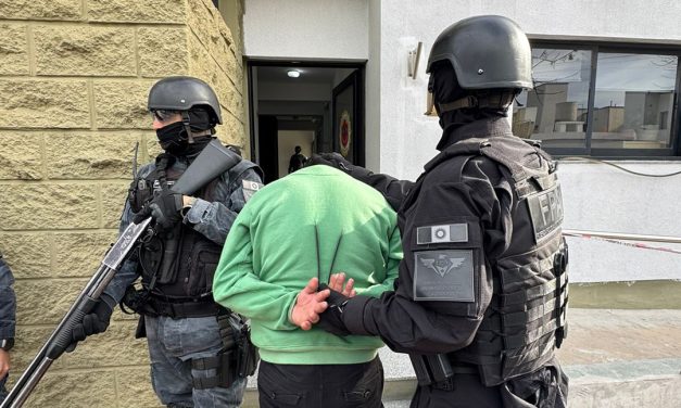 Arroyito: FPA desarticuló una banda de amigos que se juntaba para vender cocaína y marihuana. Cuatro detenidos